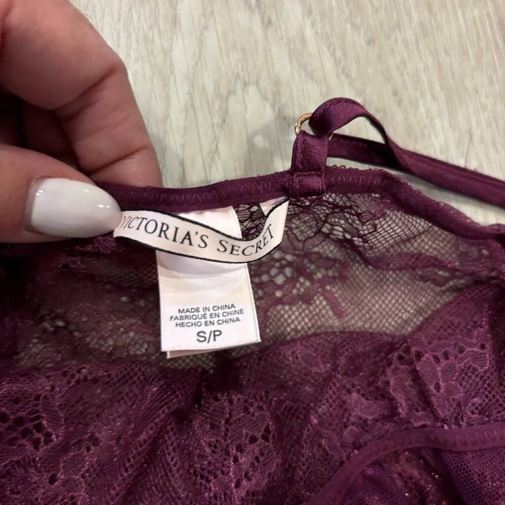 Victoria's Secret Lace Babydoll Chemise‎ Small Plum Purple V-Neck Corset Back